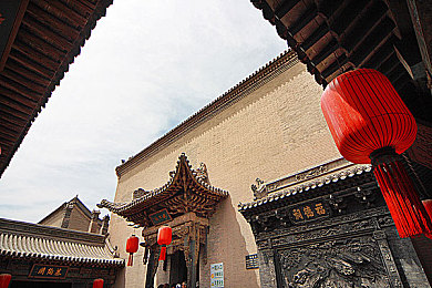 动漫无尽得到向上讨厌：动漫游戏新宠《无尽得到向上讨厌》以独特主题吸引玩家，探索成长之路-1